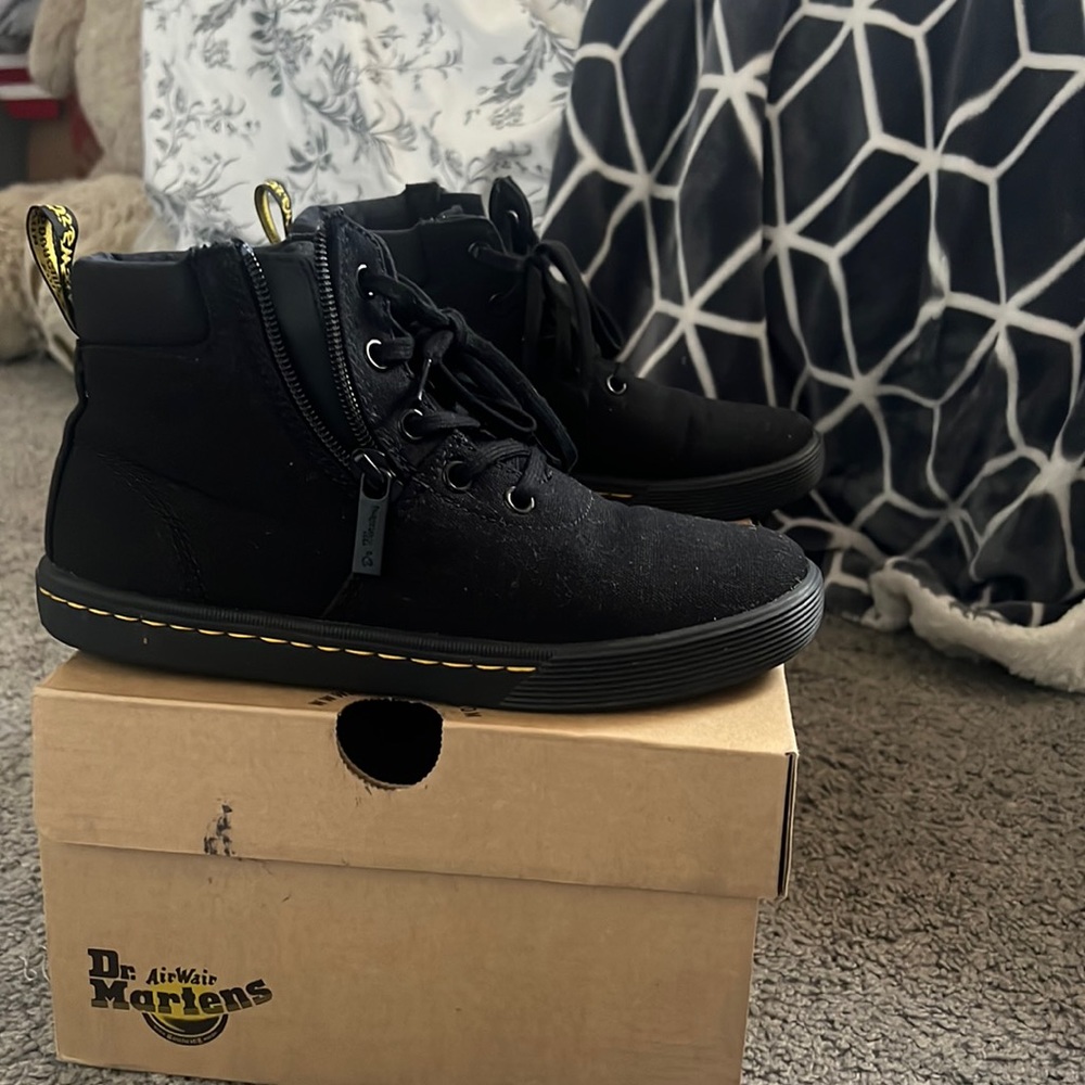 Doc Marten Zipper Lace boots
